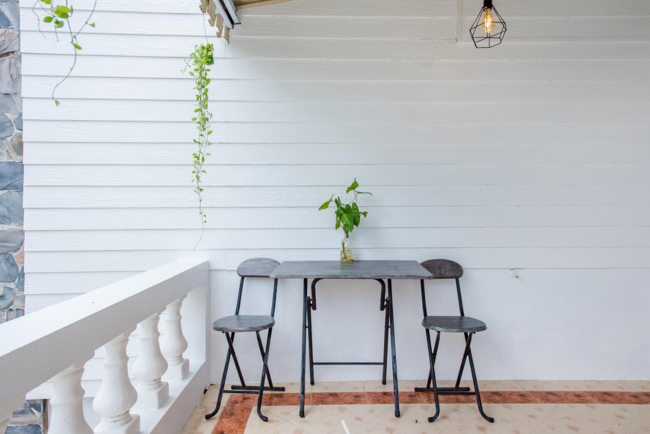 White Beach House Hua Hin 20 Second To The Beach Εξωτερικό φωτογραφία